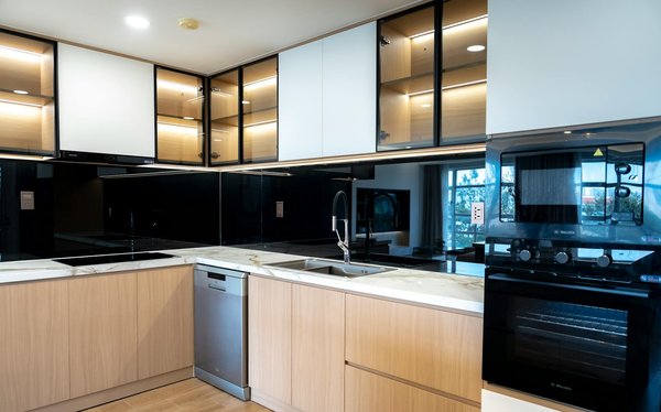 Quels dispositifs de récupération de chaleur peuvent compléter un poêle à bois?